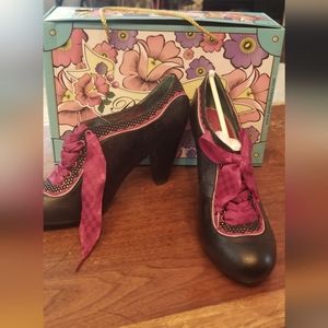 Poetic License Black Leather Oxfords